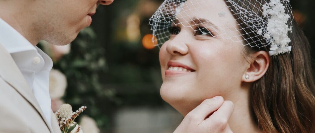 Wedding RSVP Wording: What to Say and How to Track Replies
